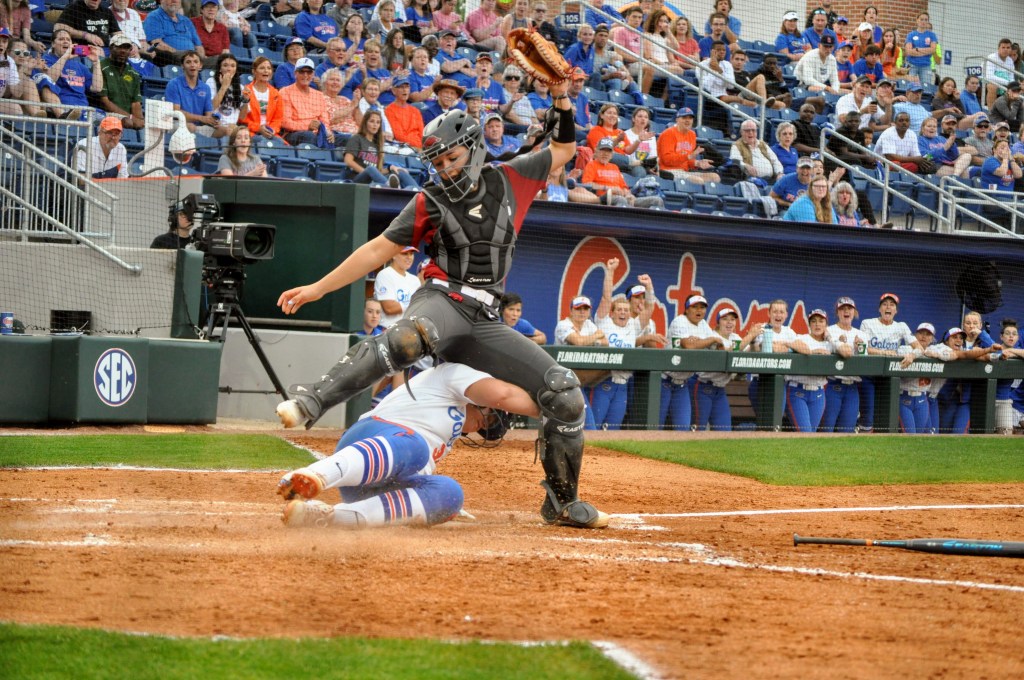 SB: Gators sweep Arkansas, slide up SEC&nbsp;standings