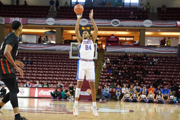 MBB: Gators rout Miami in Charleston Classic&nbsp;semifinals