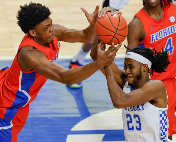 MBB: Mike White and Florida adjust early to make comeback against&nbsp;Kentucky