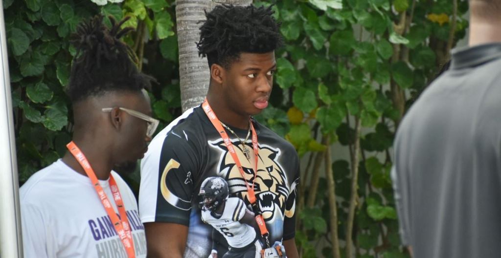 4-Star DL Gavin Hill Commits to&nbsp;Gators