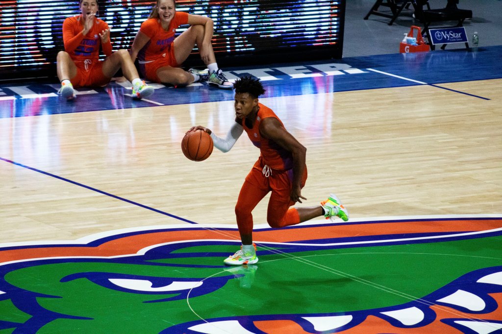 WBB: Smith’s 25 leads Gators past Ole&nbsp;Miss