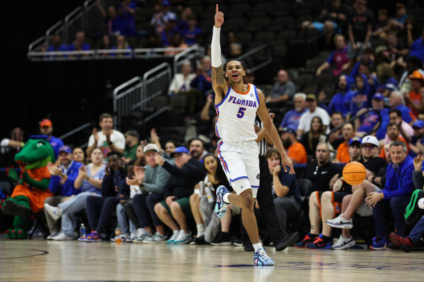 MBB: Gators Pull Away Late in Season Opener Against&nbsp;USF