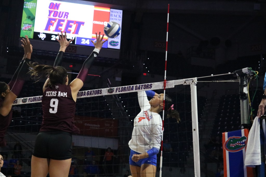 VB: Gators Take Down Alabama in 3-0&nbsp;Sweep
