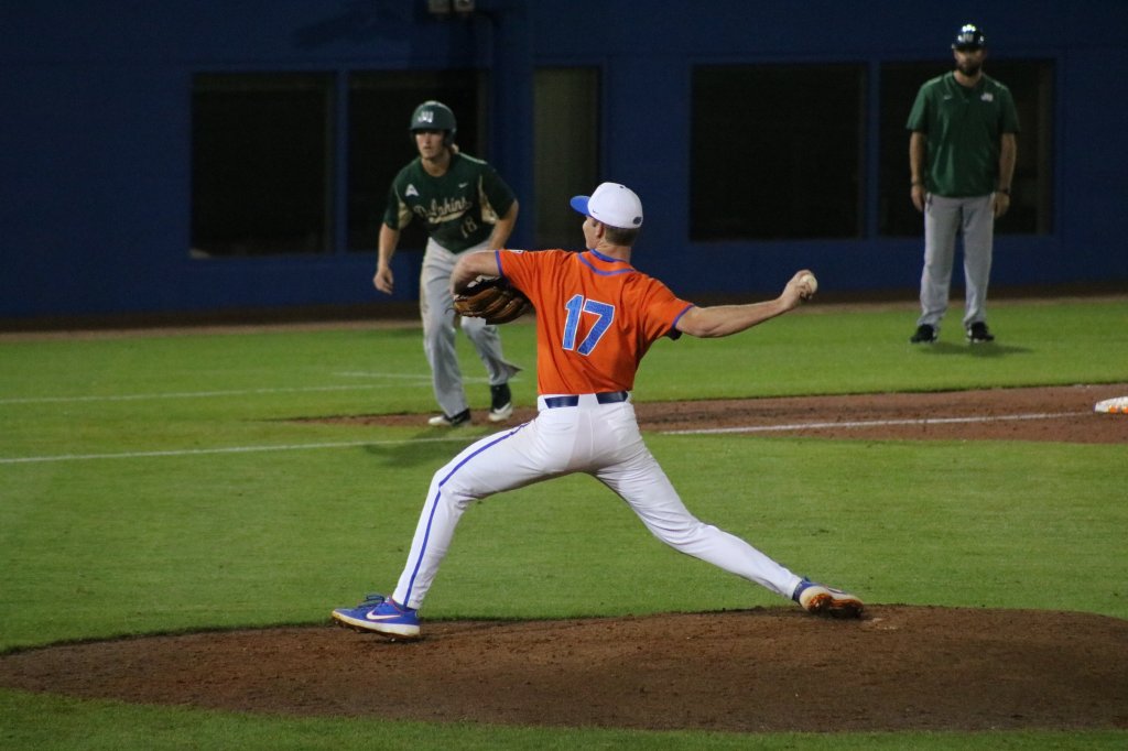 BSB: Gators Hang On To Defeat Stetson,&nbsp;9-6