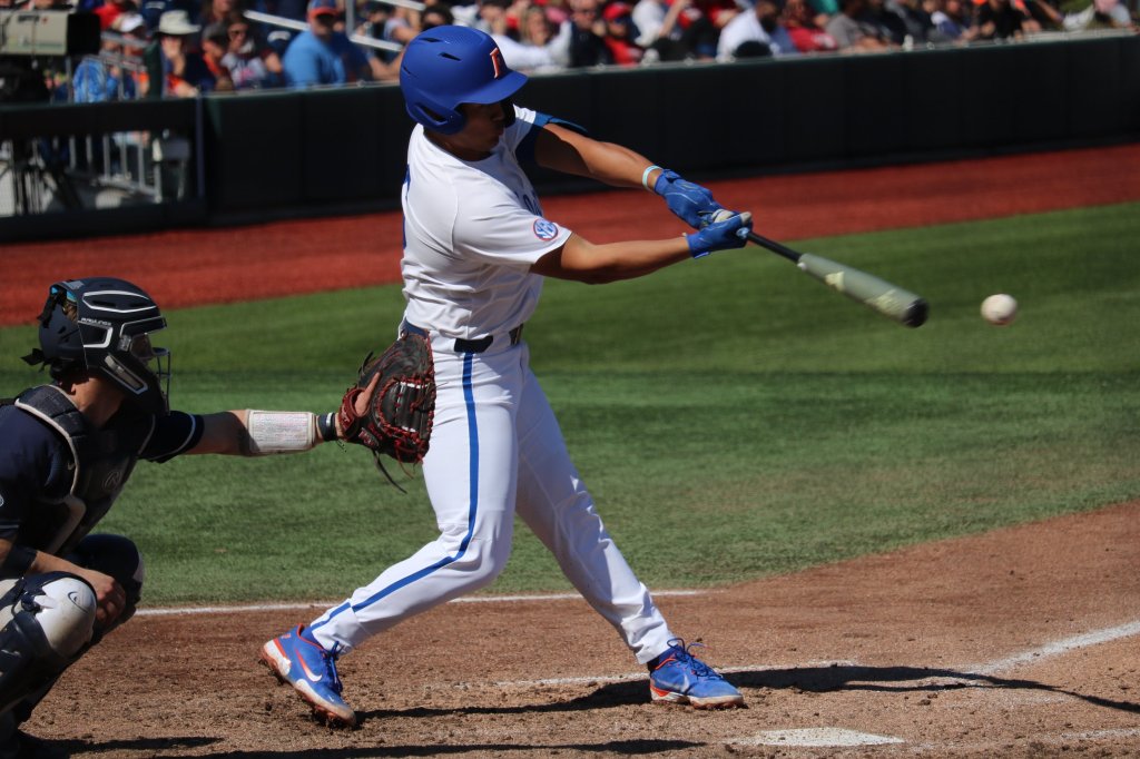 BB: No. 2 Razorbacks Rout Gators in Series&nbsp;Opener