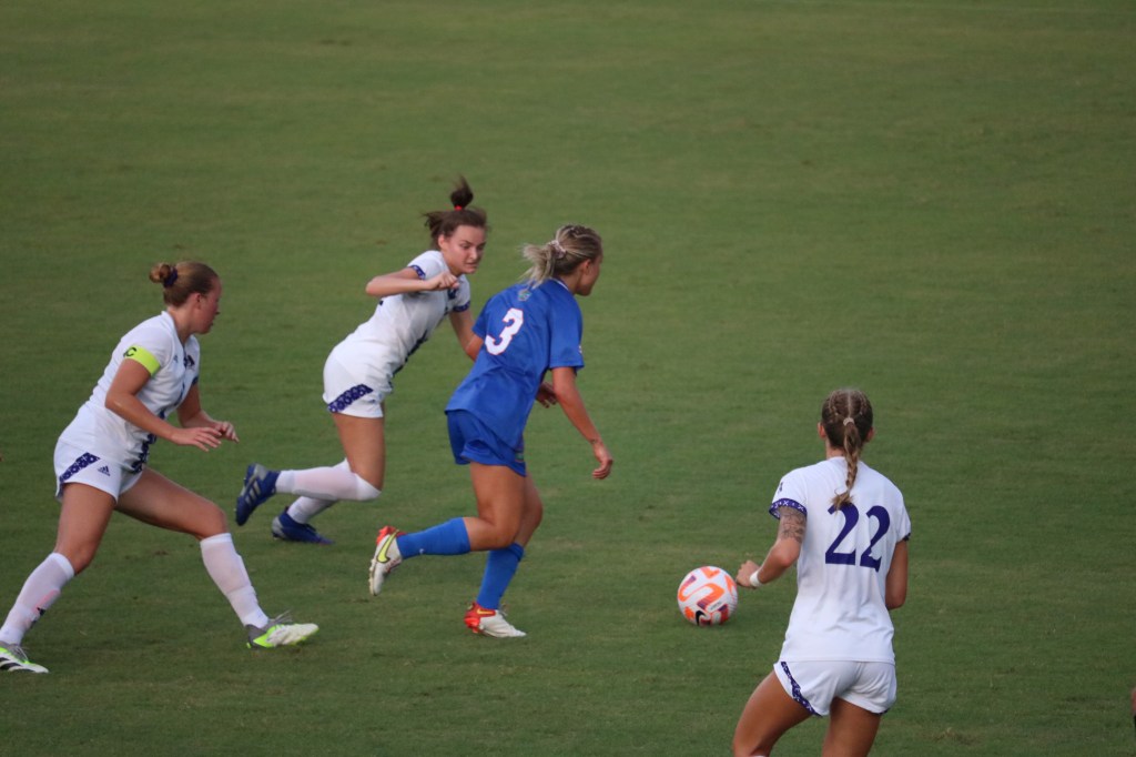 SOC: Gators Suffer 3-0 Defeat at No. 10&nbsp;Arkansas