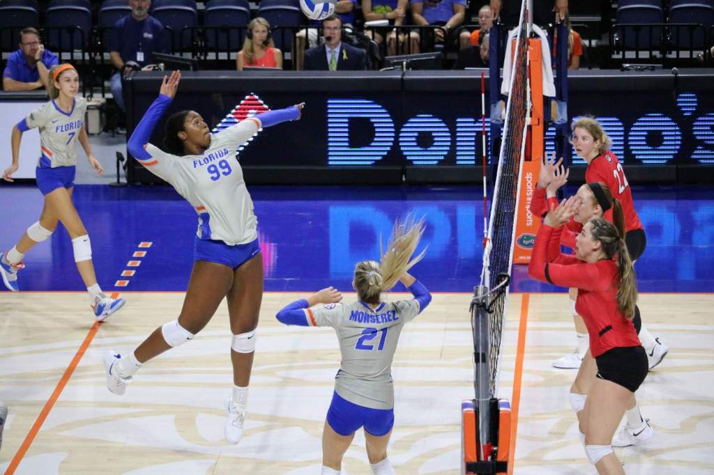 VB: Gators Stay Resilient, Come Back to Defeat Bulldogs&nbsp;3-1