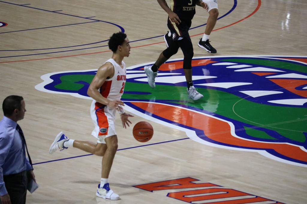 MBB: Gators drop tight contest against&nbsp;UCONN