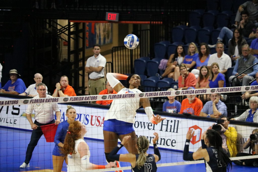 VB: Gators Sweep Rattlers Fueled By Dominant Third&nbsp;Set