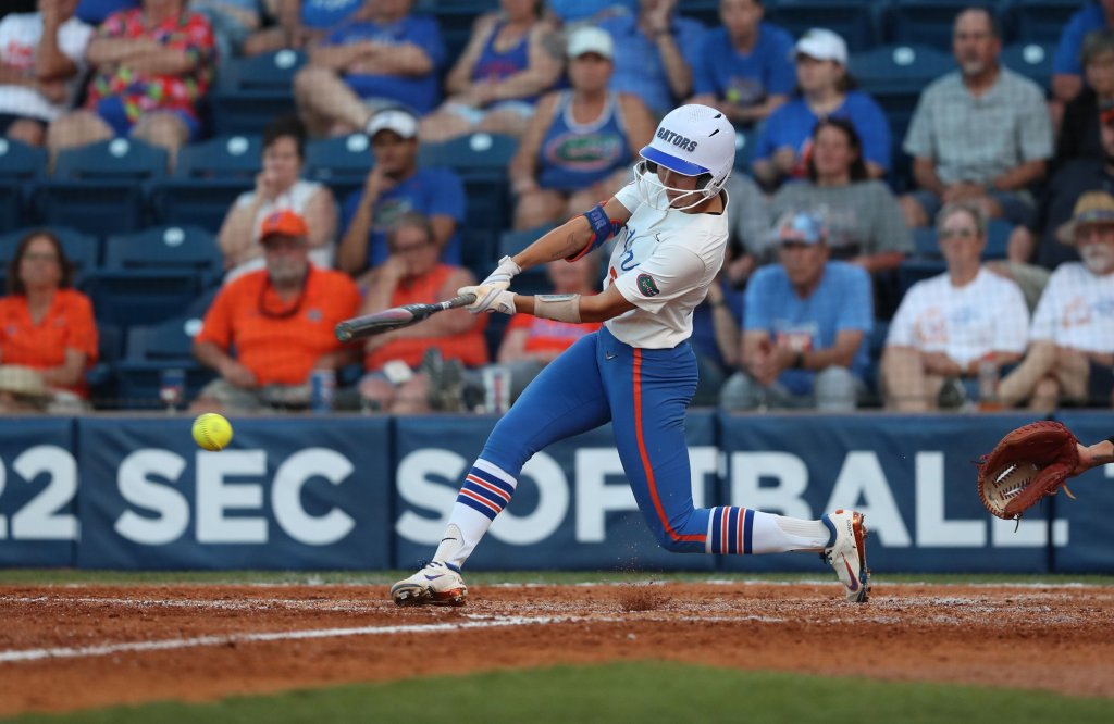 SB: Gators Stun Hokies to Advance to&nbsp;WCWS