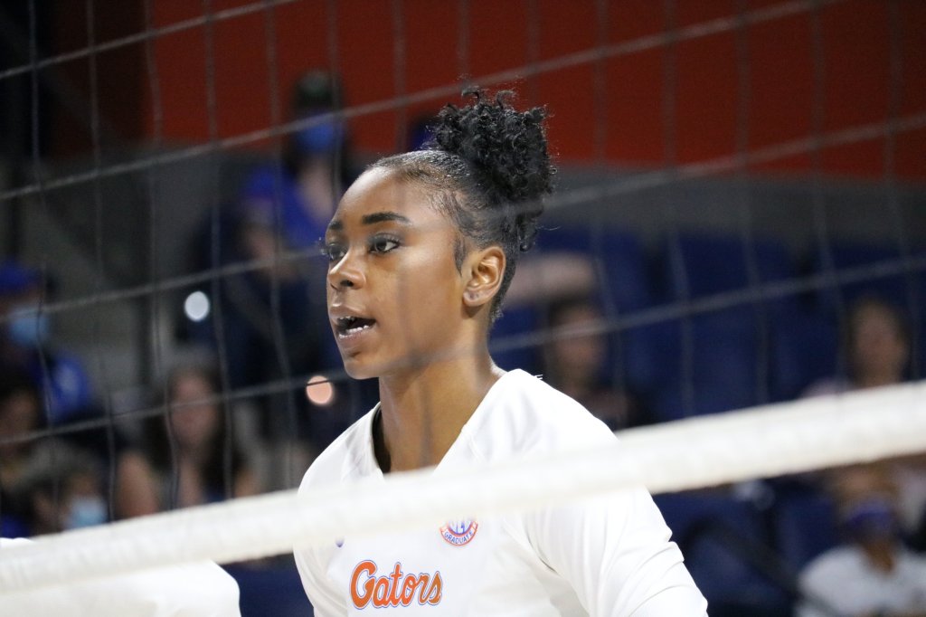 VB: Gators Take Down No. 22 Lady Vols in Four&nbsp;Sets