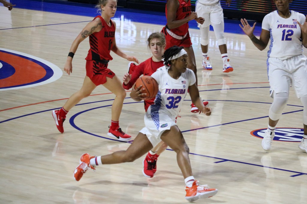 WBB: Gators improve to 9-4 with win over&nbsp;Davidson