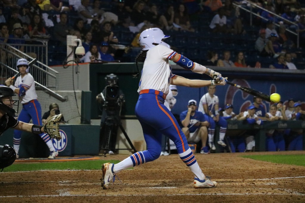 SB: Gators Sweep T-Mobile Tournament to Improve to&nbsp;10-0