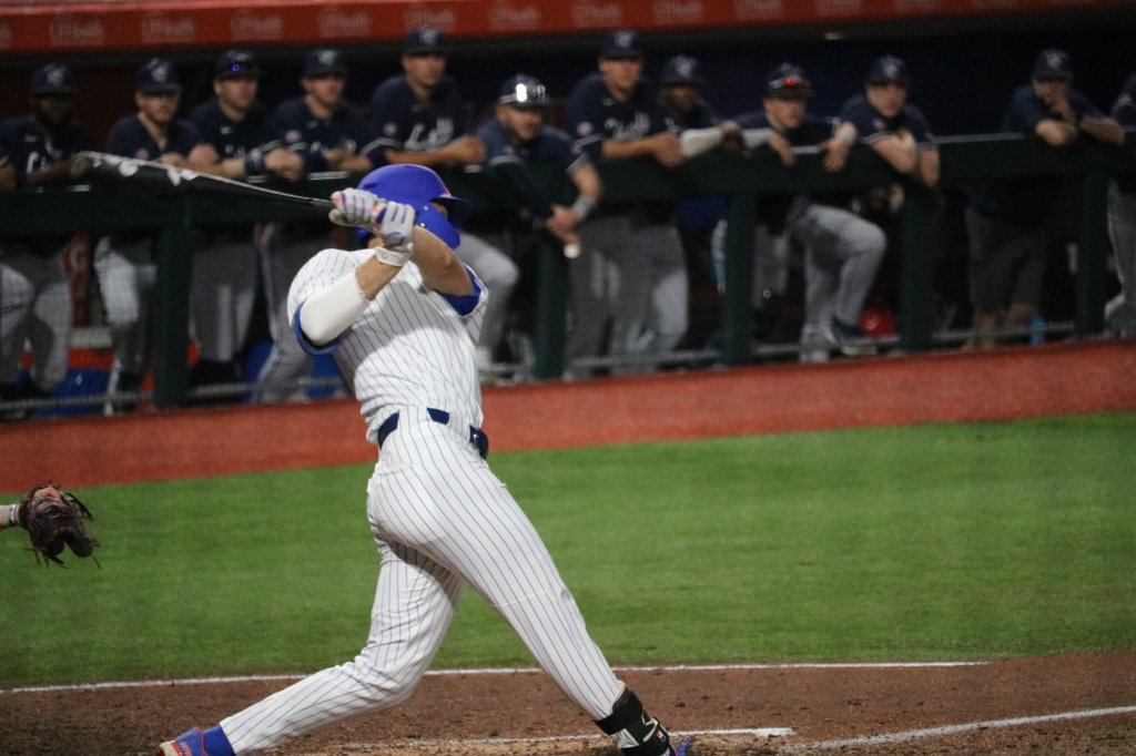 BSB: Thompson, Barco Lead Gators to Season Opening Win over&nbsp;Liberty