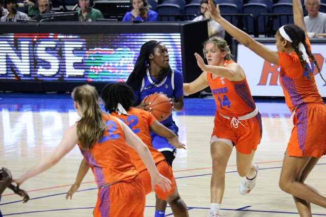 WBB: Gators fall to No. 14 Kentucky 65-45; drop to 2-2 in SEC&nbsp;play