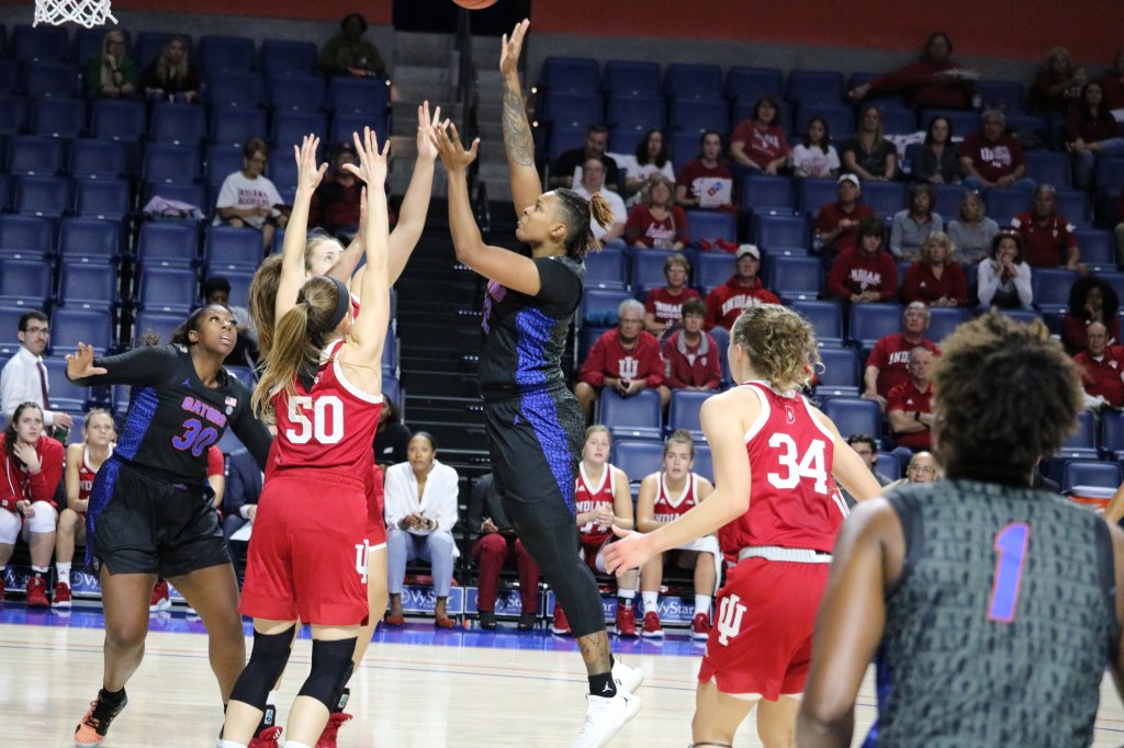 #GatorMade: Zada Williams signs pro deal in Slovakian Extraliga&nbsp;League