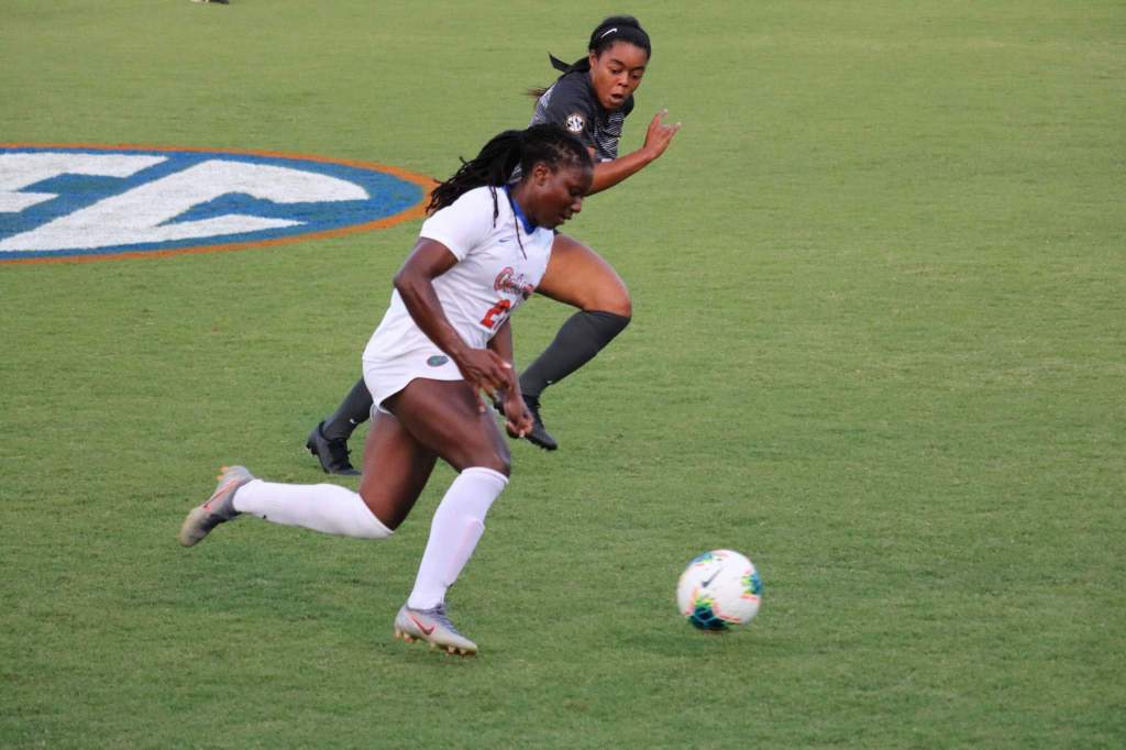 WSOC: Gators Play to Double-OT Draw on Senior&nbsp;Day