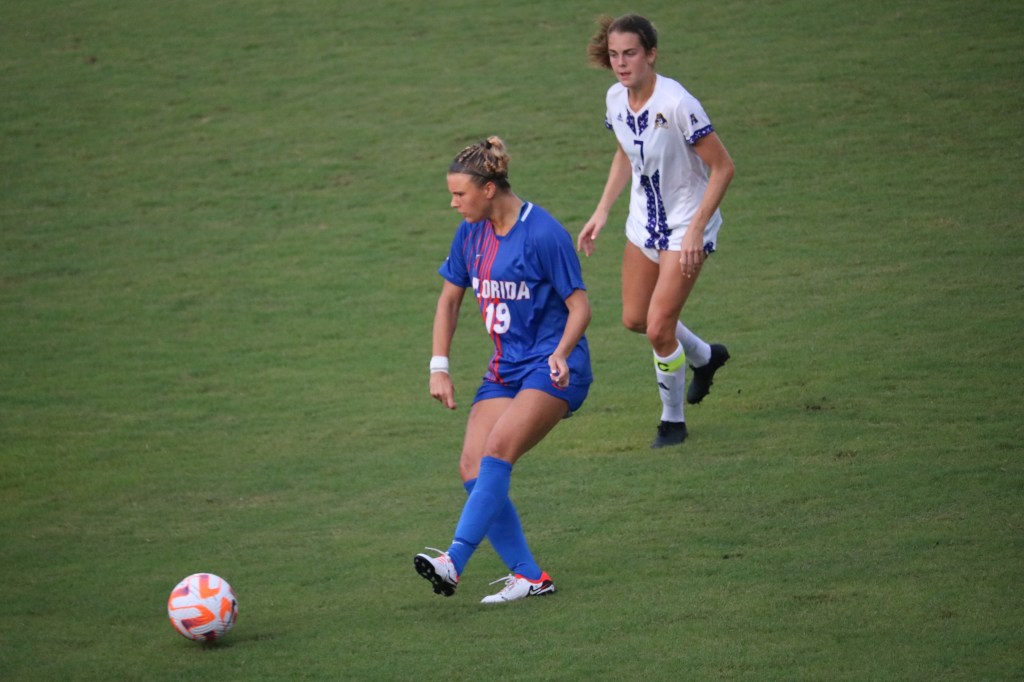 SOC: Gators Fall to No. 5 Seminoles,&nbsp;1-0