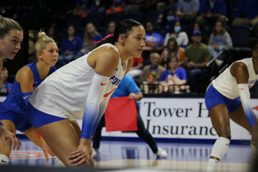 VB: Undefeated Louisville Ends Florida’s 2021 Season in Sweet&nbsp;16